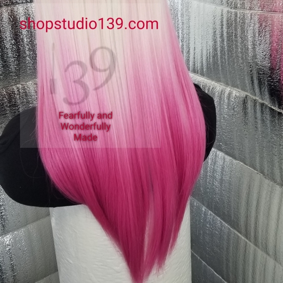 Blonde and pink lace front wig - Picture 4 of 4